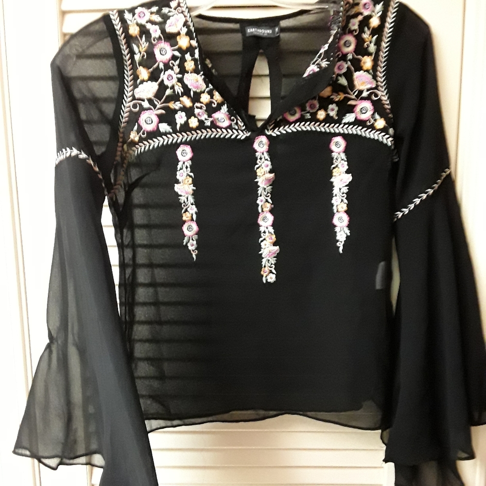 Black Embroidered Boho Peasant Top S Earthbound